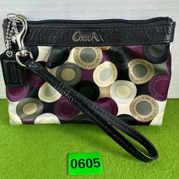 Coach wristlet leather trimmed, satin purple interior w charm - Perfect new - Picture 6 of 11
